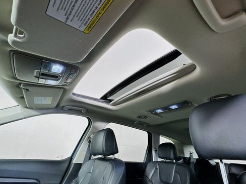 Certified 2024 Kia Telluride S w/ S Sunroof Package AWD/4WD image 23