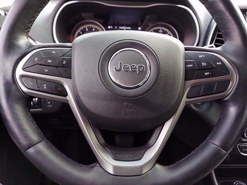 Used 2019 Jeep Cherokee Limited AWD/4WD image 19