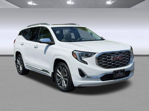 Used 2018 GMC Terrain Denali w/ GMC Pro Grade Package AWD/4WD image 6