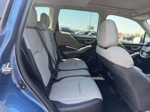Used 2022 Subaru Forester Limited AWD/4WD image 11
