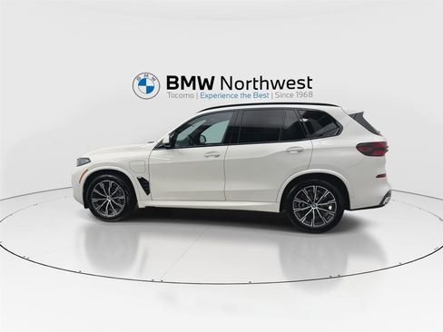 Used 2025 BMW X5 xDrive50e w/ M Sport Package AWD/4WD image 11