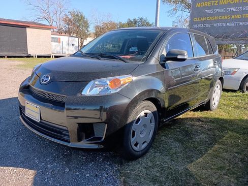 Used 2009 Scion xD image 4
