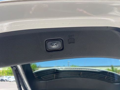 Used 2023 Ford Edge Titanium AWD/4WD image 15