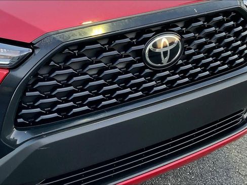 Used 2022 Toyota Corolla Cross LE image 29