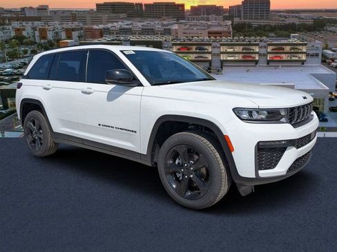New 2026 Jeep Grand Cherokee Limited RWD image 1