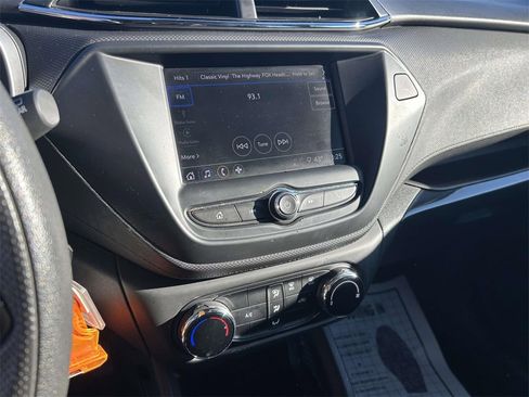 Used 2023 Chevrolet TrailBlazer LS image 23