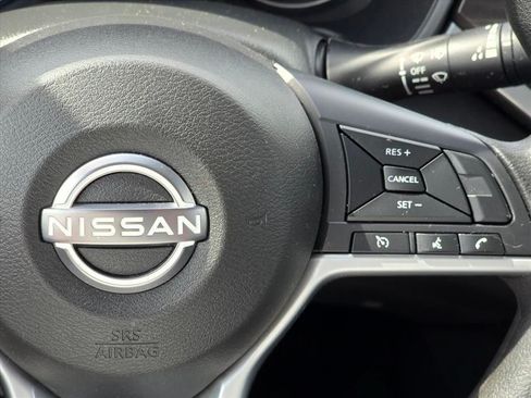 Used 2025 Nissan Altima 2.5 SV FWD image 16