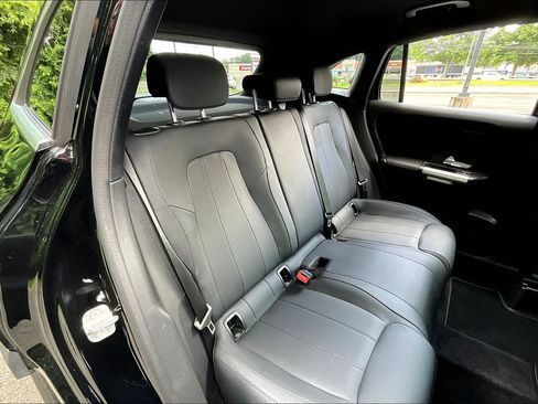 Used 2025 Mercedes-Benz GLA 250 4MATIC image 29