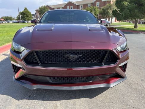 Used 2018 Ford Mustang GT w/ Black Accent Pkg RWD image 10
