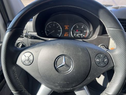 Used 2018 Mercedes-Benz Sprinter 3500 image 83