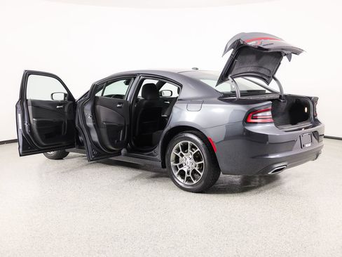 Used 2017 Dodge Charger SE w/ Power Sunroof Group image 12