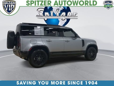 Used 2021 Land Rover Defender 110 X-Dynamic SE AWD/4WD image 9