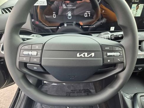 New 2026 Kia K4 FWD image 16