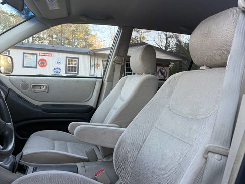 Used 2003 Toyota Highlander 4WD V6 image 19