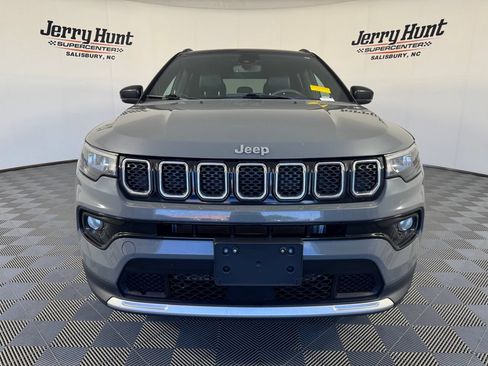 Used 2024 Jeep Compass Limited AWD/4WD image 4