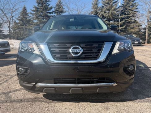 Used 2017 Nissan Pathfinder Platinum w/ Cargo Package image 2