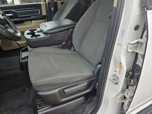 Used 2022 RAM 2500 Big Horn image 21