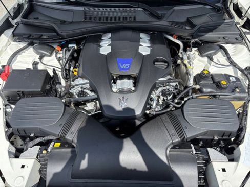 Used 2021 Maserati Ghibli S GranSport image 9