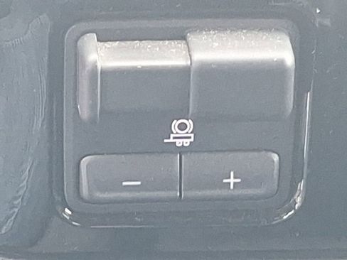 Used 2025 Chevrolet Silverado 1500 LT image 42