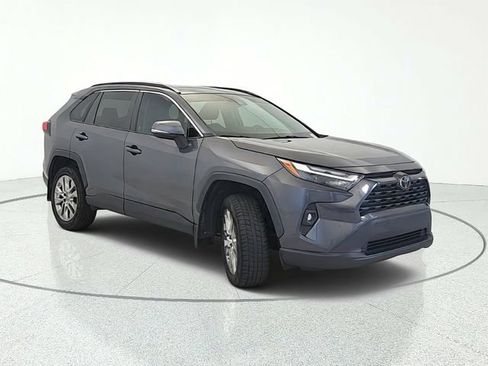 Used 2022 Toyota RAV4 XLE Premium AWD/4WD image 8