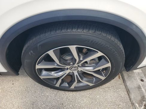 Certified 2023 Acura MDX FWD w/ Technology Package image 10