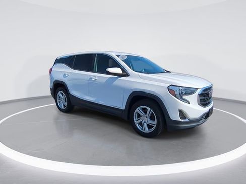 Used 2018 GMC Terrain SLE FWD image 2