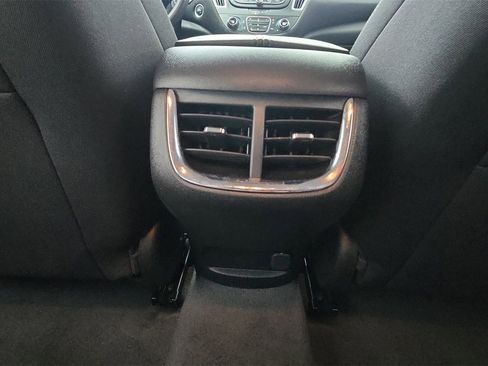 Used 2023 Chevrolet Malibu LT image 37