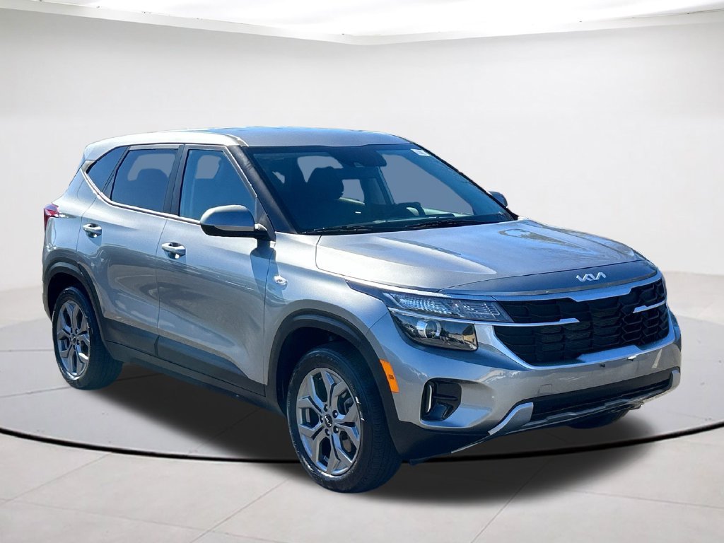 Certified 2024 Kia Seltos LX AWD/4WD image 1
