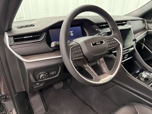 New 2026 Jeep Grand Cherokee L Limited RWD image 17
