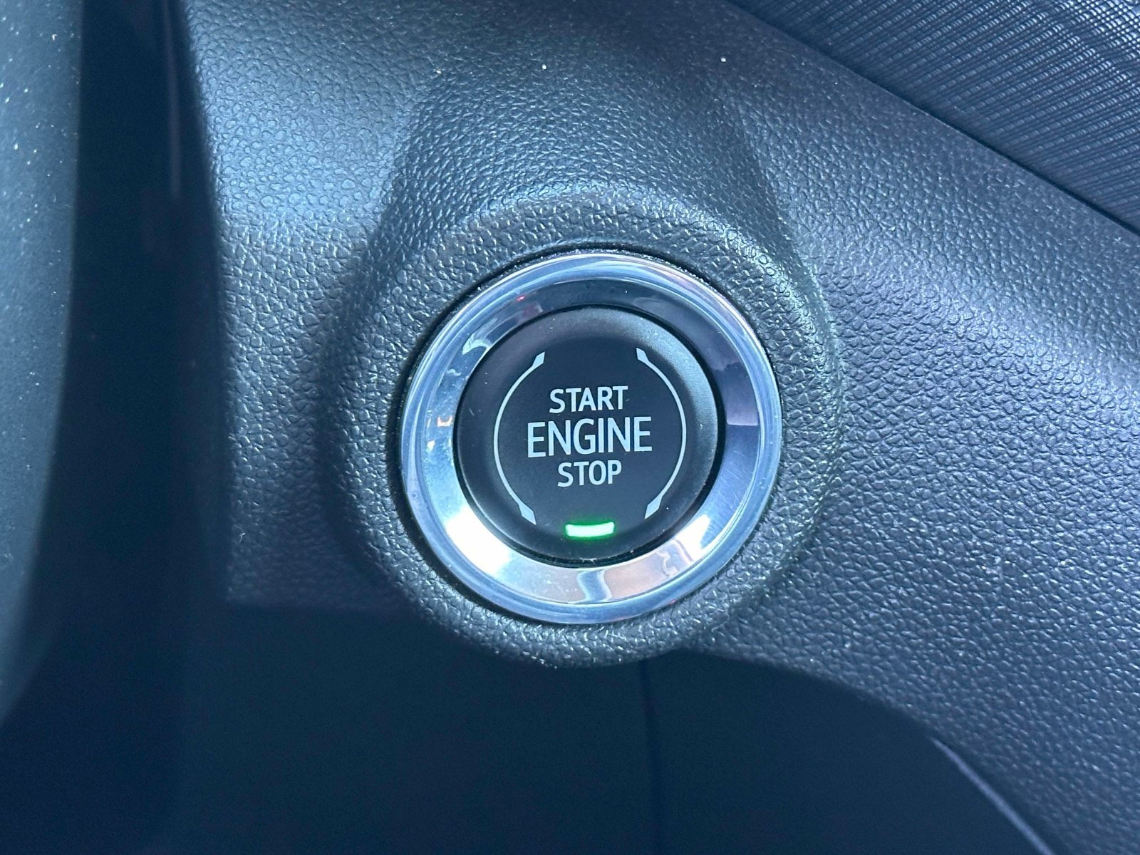 Used 2023 Chevrolet TrailBlazer LT FWD image 24