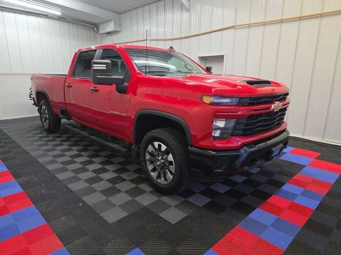 Used 2024 Chevrolet Silverado 2500 Custom w/ Custom Value Package AWD/4WD image 3