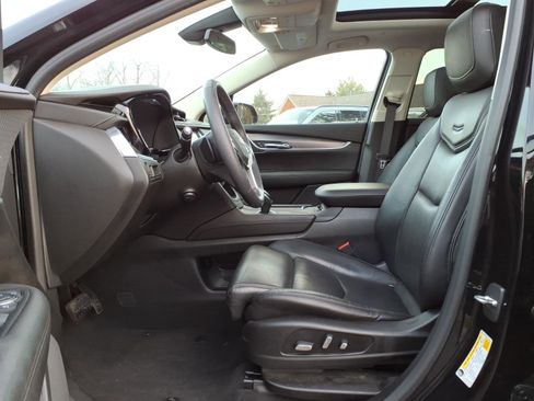 Used 2017 Cadillac XT5 Luxury w/ Driver Awareness Package image 13