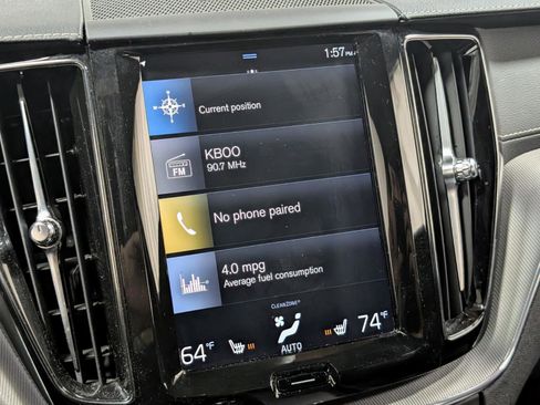 Used 2020 Volvo XC60 T8 R-Design AWD/4WD image 35