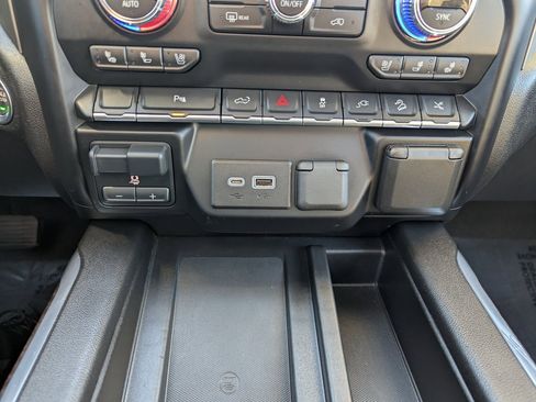 Used 2022 GMC Sierra 1500 Denali w/ Denali Premium Package image 20