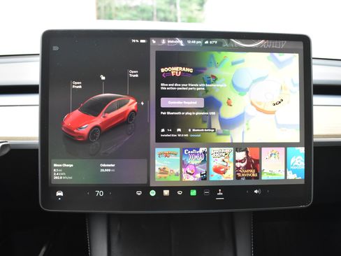 Used 2022 Tesla Model Y Long Range image 34