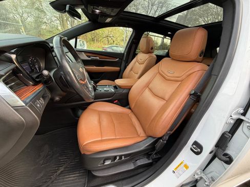 Used 2020 Cadillac XT5 Premium Luxury AWD/4WD image 23