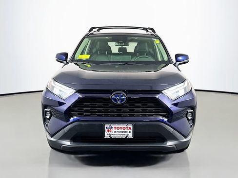Used 2023 Toyota RAV4 XLE Premium image 9
