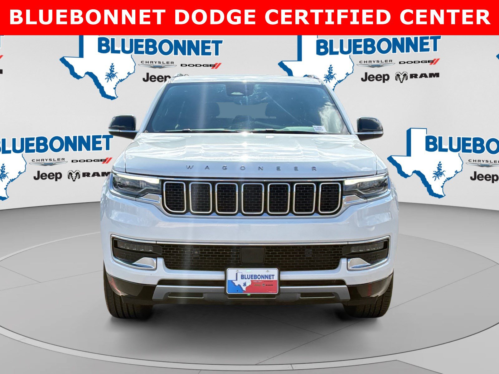 Used 2024 Jeep Wagoneer Series II RWD image 2