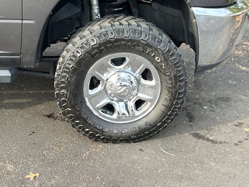 Used 2018 RAM 2500 SLT image 13