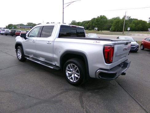Used 2021 GMC Sierra 1500 SLT w/ SLT Premium Plus Package AWD/4WD image 8