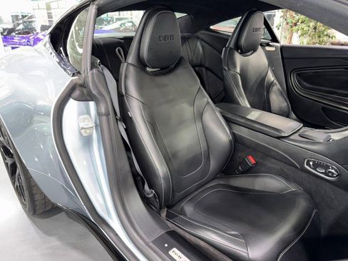 Used 2019 Aston Martin DB11 Coupe image 61