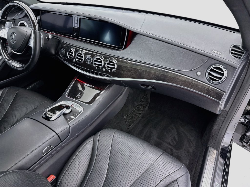 Used 2017 Mercedes-Benz S 550 Sedan image 16
