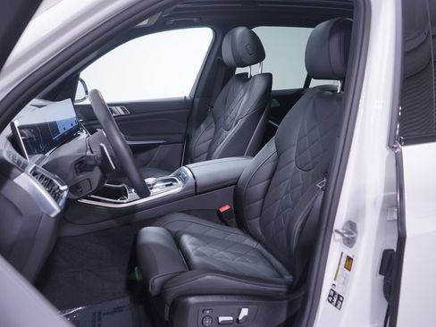 Used 2026 BMW X5 xDrive40i w/ M Sport Package image 7