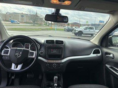 Used 2019 Dodge Journey SE w/ Premium Group image 24