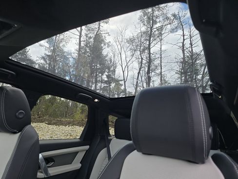 New 2026 Land Rover Discovery Sport Landmark AWD/4WD image 3
