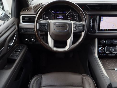 Certified 2021 GMC Yukon Denali w/ Denali Premium Package RWD image 26