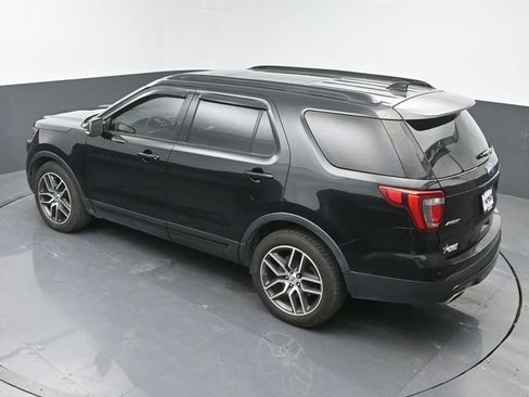 Used 2016 Ford Explorer Sport w/ Equipment Group 401A AWD/4WD image 31