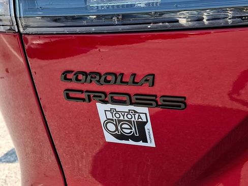 Used 2026 Toyota Corolla Cross AWD Hybrid w/ Moonroof Package image 29