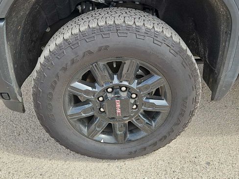 Used 2025 GMC Sierra 2500 AT4 AWD/4WD image 12
