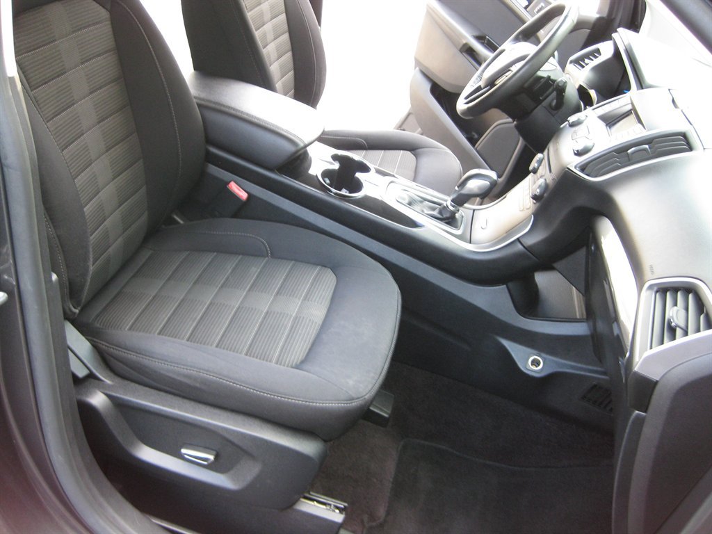 Used 2016 Ford Edge SEL AWD/4WD image 37